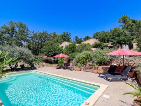 Location maison à Flayosc, Superbe villa avec piscine & terrasses ombragées