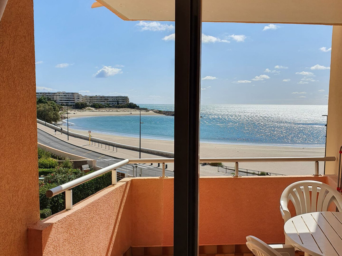 T2 front de mer avec parking à Sète - Photo 2