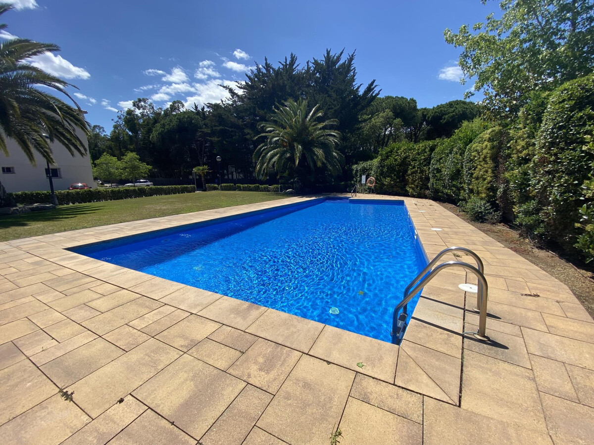 Appartement 40 m² rénové, piscine & jardin à Calella - Photo 3