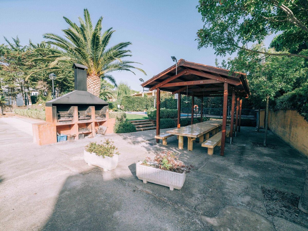 Appartement 40 m² rénové, piscine & jardin à Calella - Photo 16
