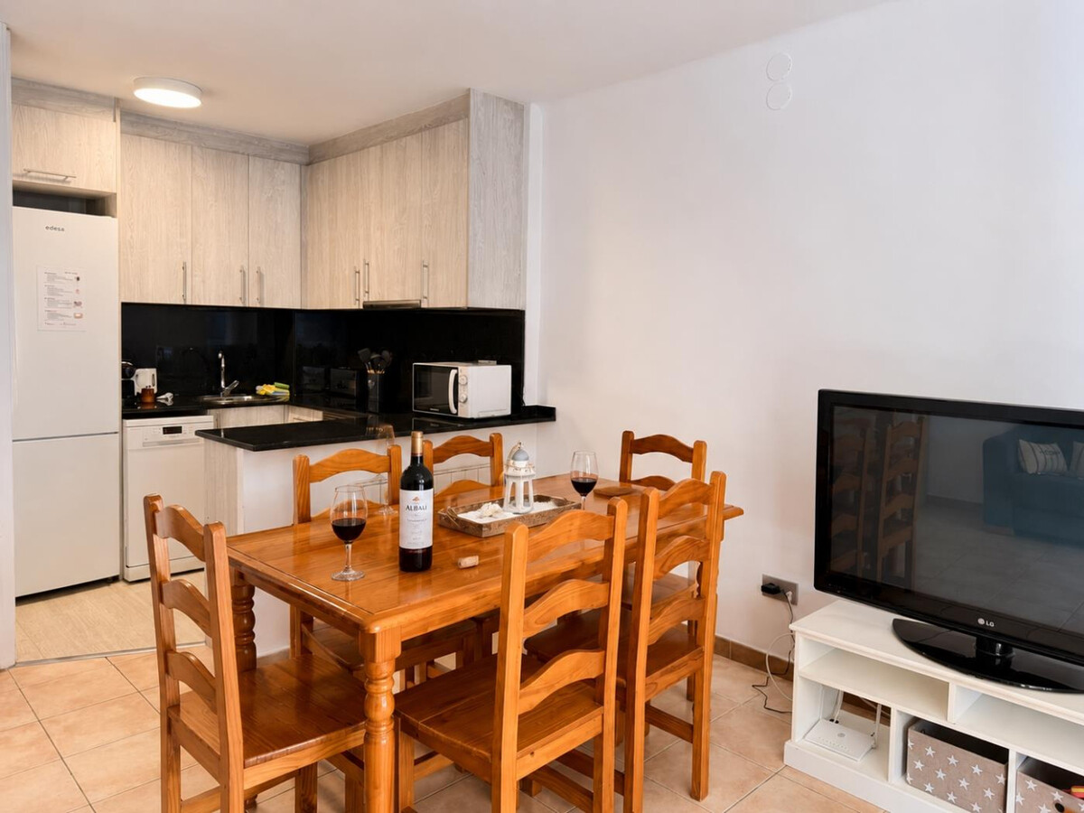 Appartement 2 chambres, terrasse couverte, 1 min plage - Photo 2
