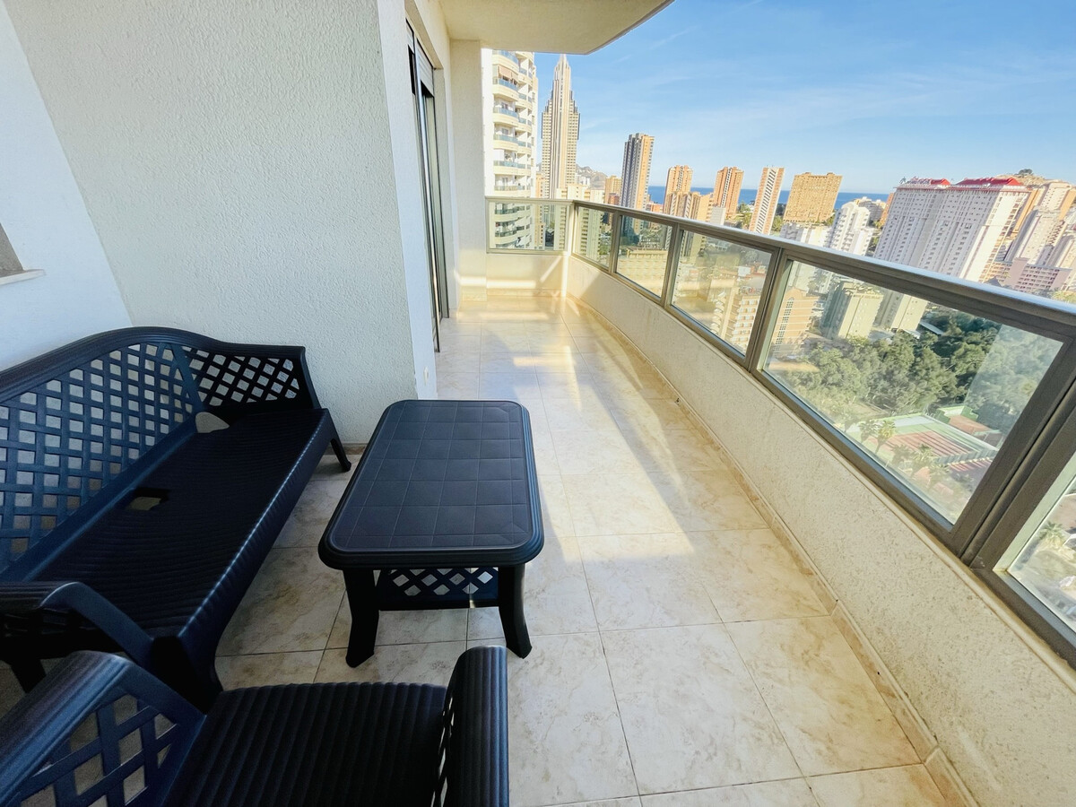 Appartement 18e étage, terrasse, climatisation, piscine - Photo 4