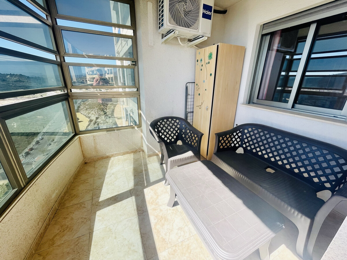 Appartement 18e étage, terrasse, climatisation, piscine - Photo 5