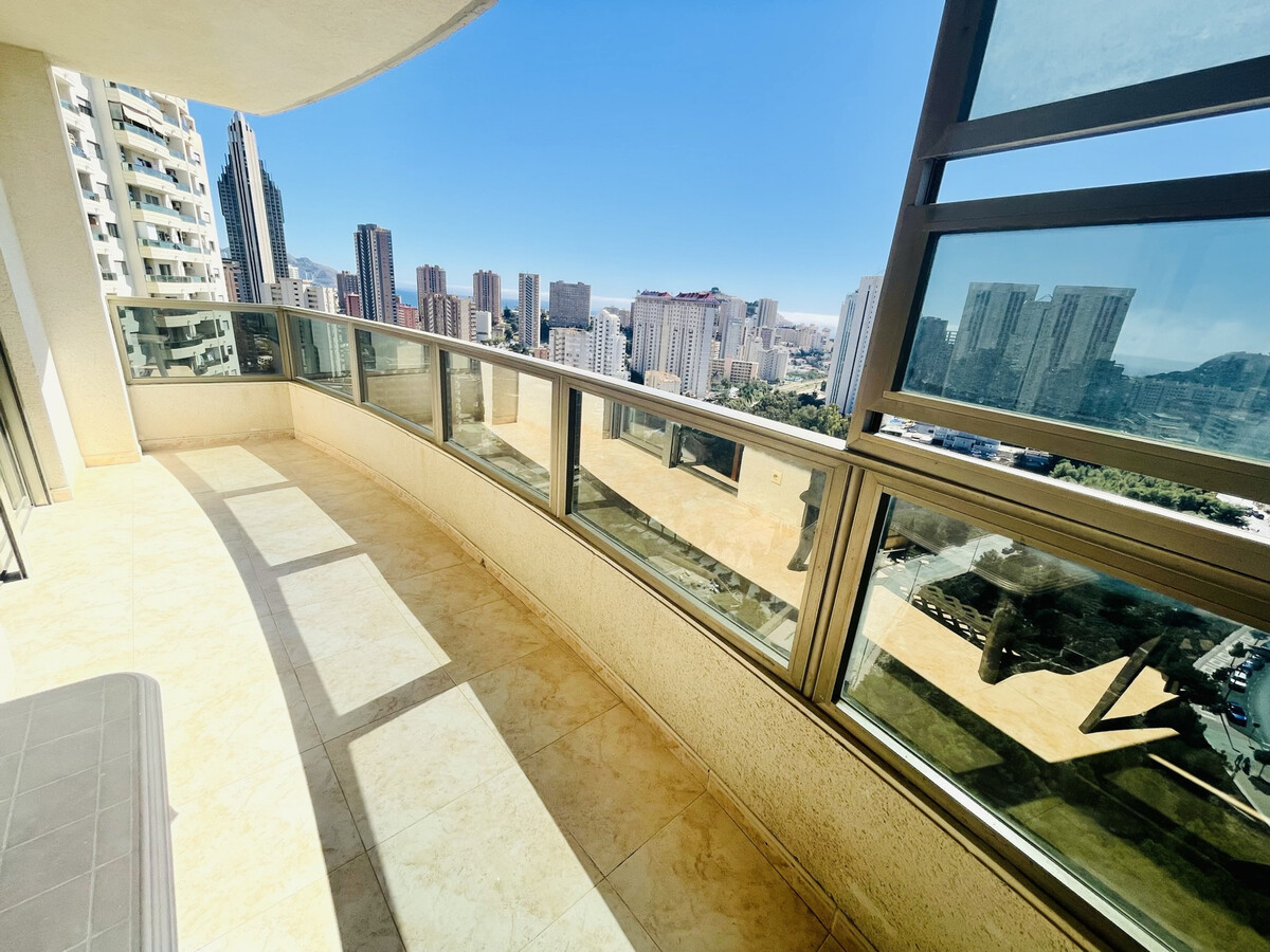 Appartement 18e étage, terrasse, climatisation, piscine - Photo 7
