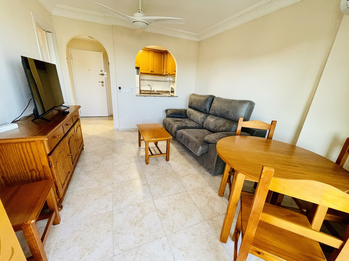 Appartement 18e étage, terrasse, climatisation, piscine - Photo 8