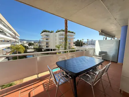 Location appartement à Roses, Appartement à Rosas pour 6 personnes avec piscine et jardin, proche plage et activités