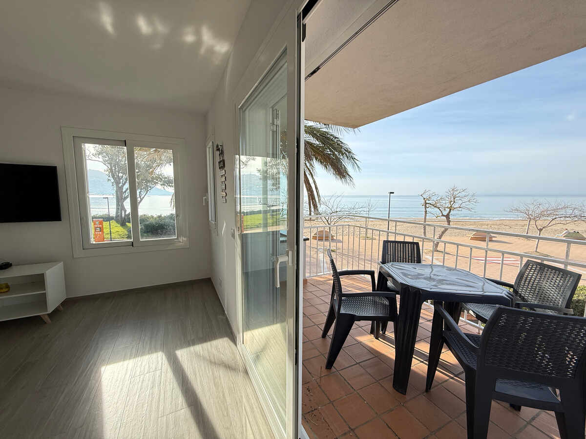 Appartement bord de mer avec parking à Roses - Photo 4