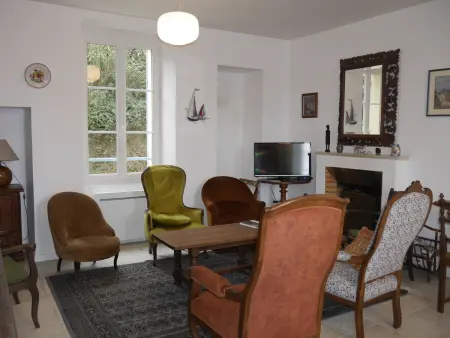 Location maison à Sauzon, Chaleureuse maison de bourg, vue port, au cœur de Sauzon