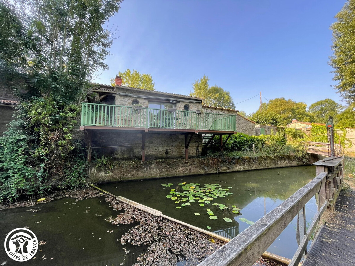 Ancien Moulin en Bordure de Rivière, Saint-Vincent-Sterlanges - Photo 1