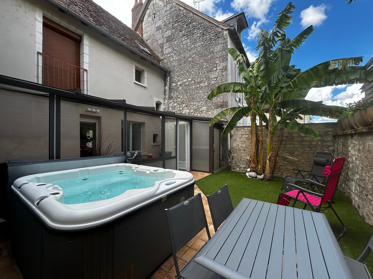 Maison 6 pers. au pied du Donjon avec jacuzzi - Photo 1
