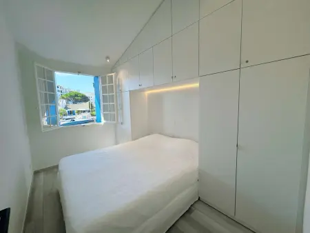 Maison 3 pièces rénovée avec amarrage privé à Port Grimaud : photo 5