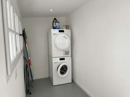 Maison 3 pièces rénovée avec amarrage privé à Port Grimaud : photo 11