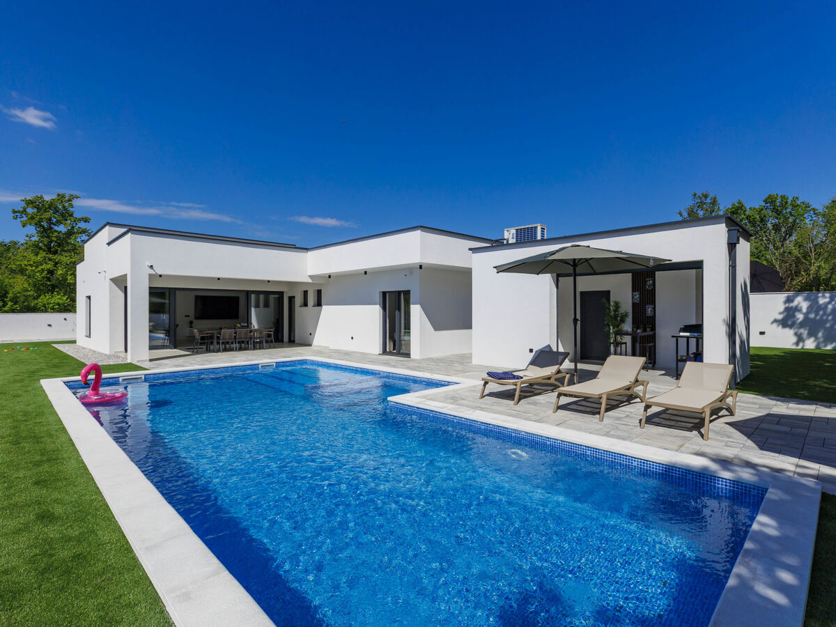 Villa Jagoda, 8 pers., piscine chauffée et sauna - Photo 1