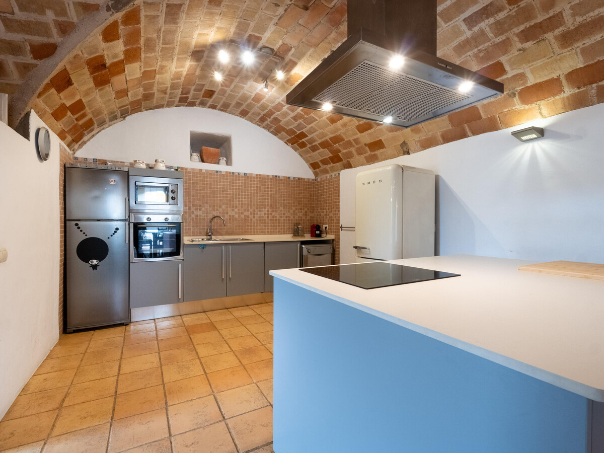 Mas catalan 250 m², piscine partagée, Costa Brava - Photo 18