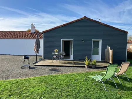 Gîte indépendant Villeneuve-en-Retz, jardin 1000m² et parking : photo 9