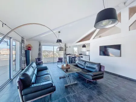 Penthouse La Boétie, 3 chambres et grande terrasse à Porto-Vecchio : photo 2