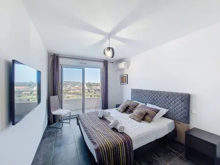 Penthouse La Boétie, 3 chambres et grande terrasse à Porto-Vecchio : photo 5