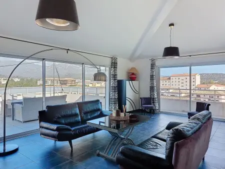 Penthouse La Boétie, 3 chambres et grande terrasse à Porto-Vecchio : photo 8