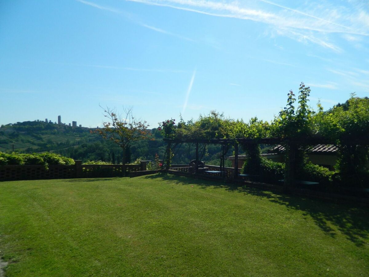 Villa Le Torri : 10 chambres, piscine & vue San Gimignano - Photo 25