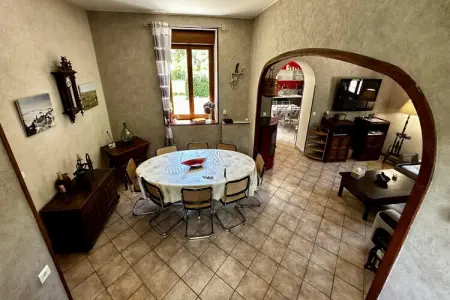L'école du Hameau - Mont Dore 9 pers, Séjour familial pour 9 avec vue sur le jardin - Photo 16