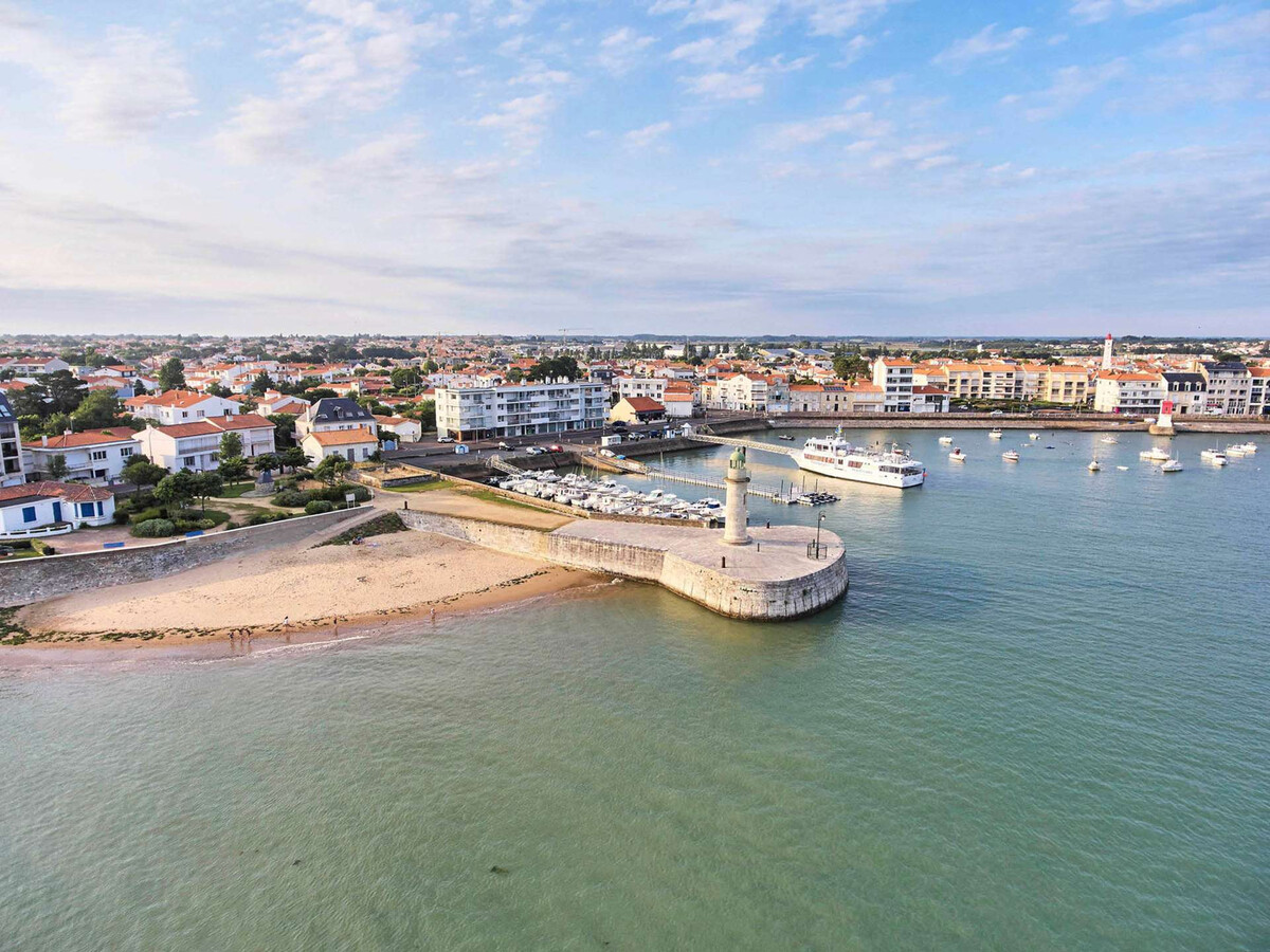 Studio face au port avec parking - Saint-Gilles-Croix-de-Vie - Photo 10