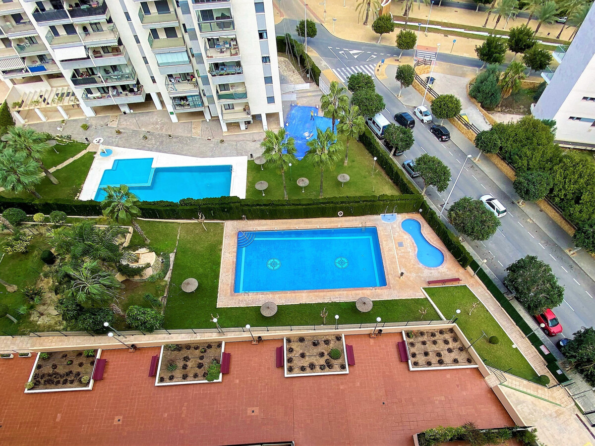 Appartement 89 m² vue mer, terrasse, piscine à Benidorm - Photo 2