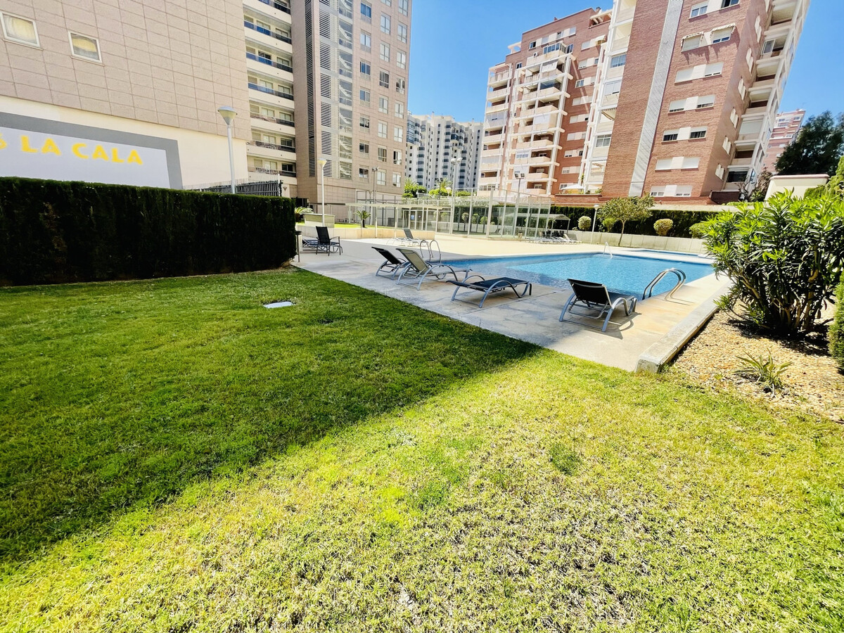 Appartement 79 m² avec terrasse, parking et piscine - Photo 1