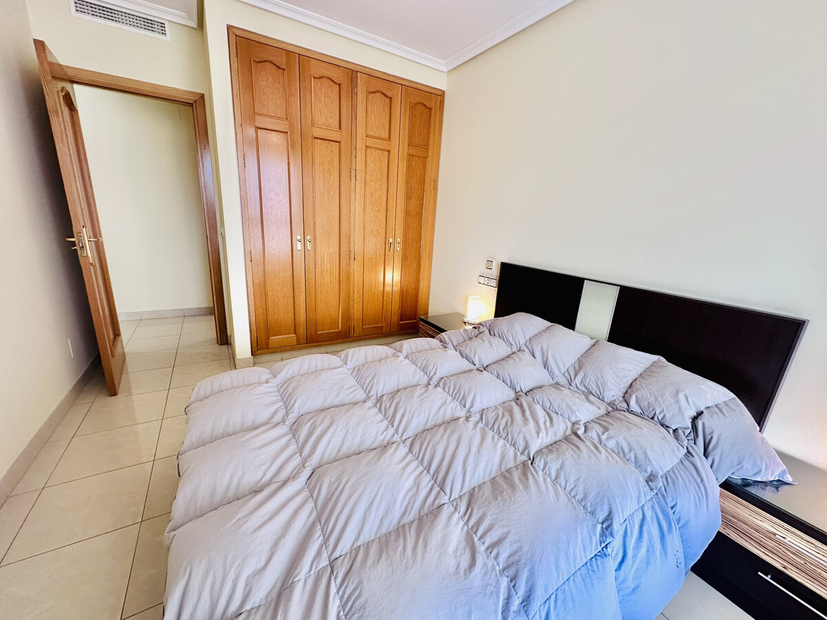 Appartement 79 m² avec terrasse, parking et piscine - Photo 10