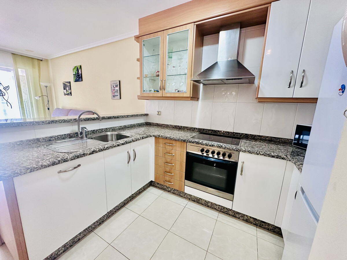 Appartement 79 m² avec terrasse, parking et piscine - Photo 11