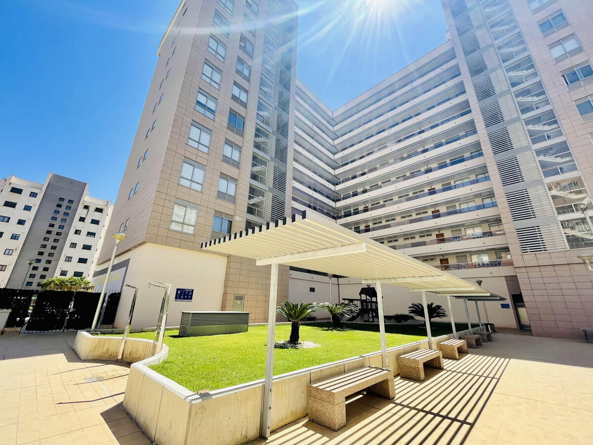 Appartement 79 m² avec terrasse, parking et piscine - Photo 21