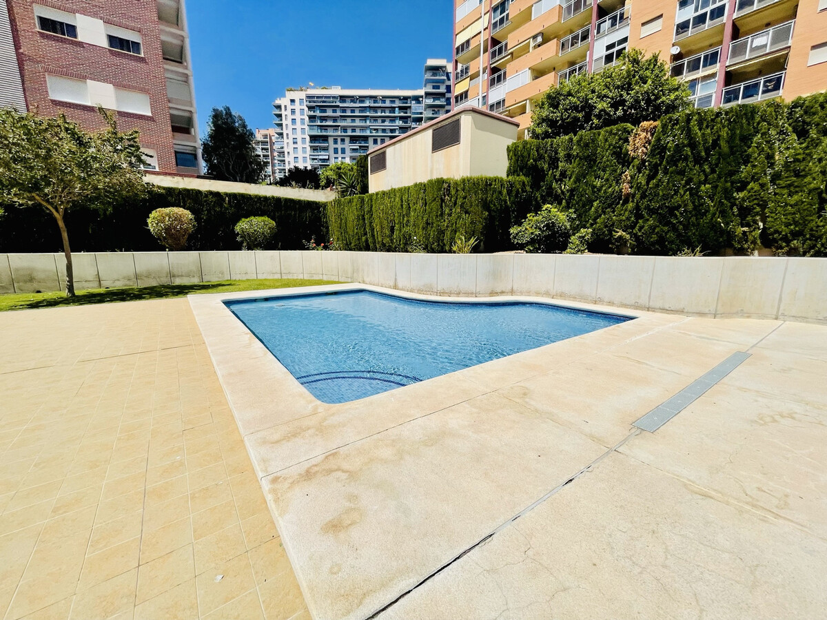 Appartement 79 m² avec terrasse, parking et piscine - Photo 25