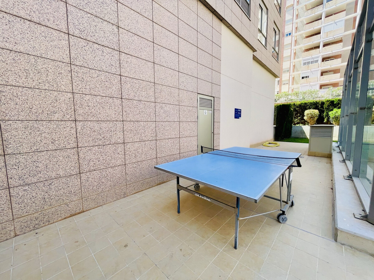 Appartement 79 m² avec terrasse, parking et piscine - Photo 26