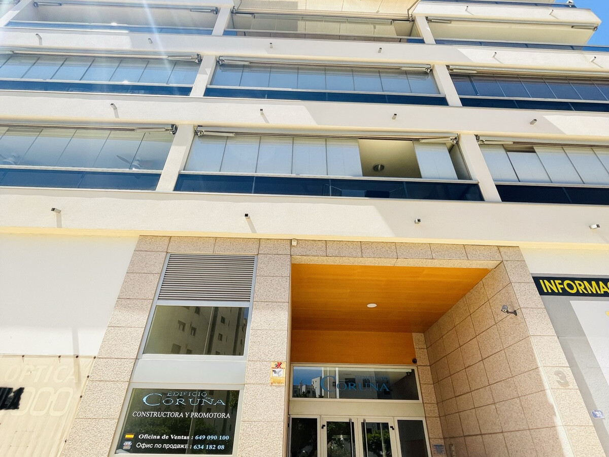 Appartement 79 m² avec terrasse, parking et piscine - Photo 27
