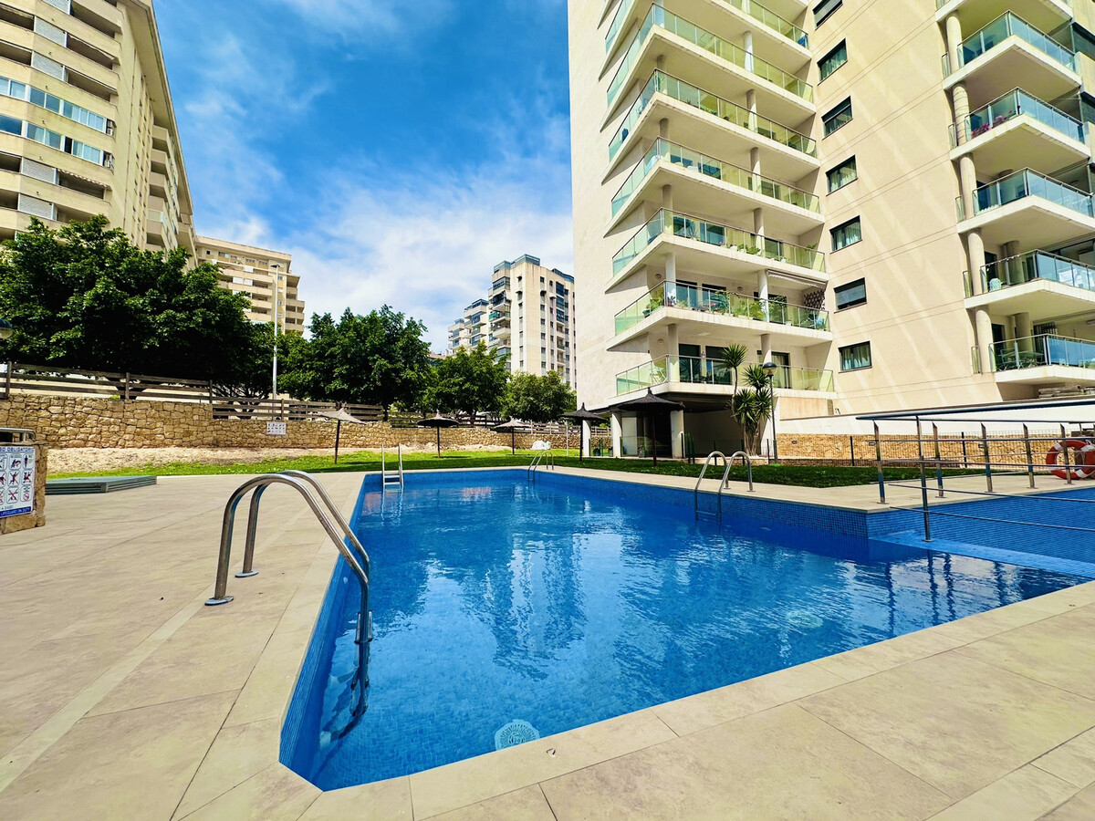 Appartement 2 chambres, 8e étage, 350m de la plage - Photo 1