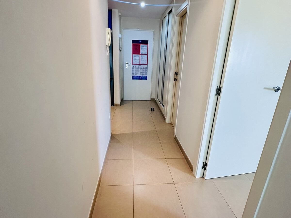 Appartement 2 chambres, 8e étage, 350m de la plage - Photo 15
