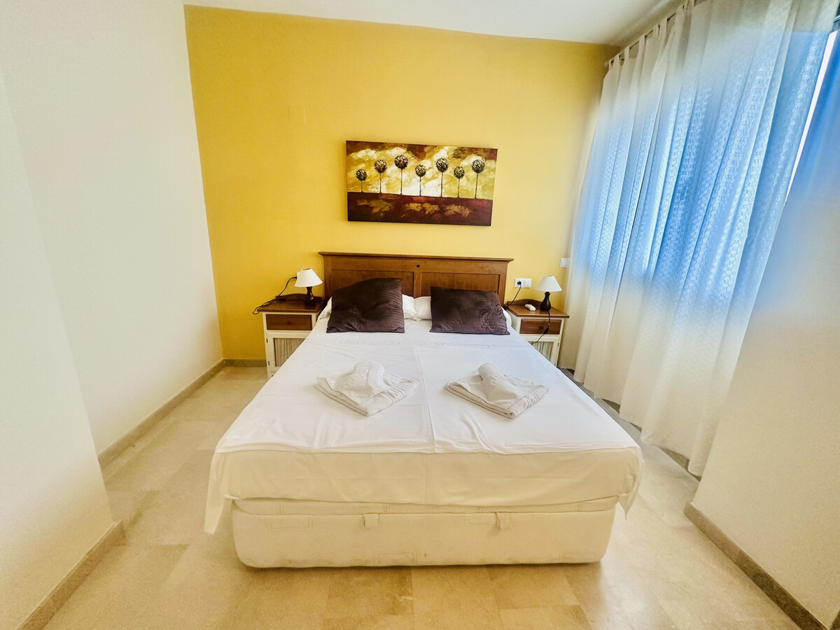 Appartement 10e étage avec vue, piscine et garage à Villajoyosa - Photo 9