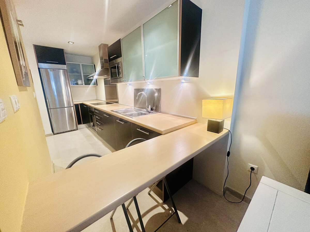 Appartement 10e étage avec vue, piscine et garage à Villajoyosa - Photo 15