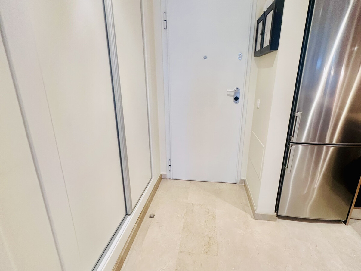 Appartement 10e étage avec vue, piscine et garage à Villajoyosa - Photo 16