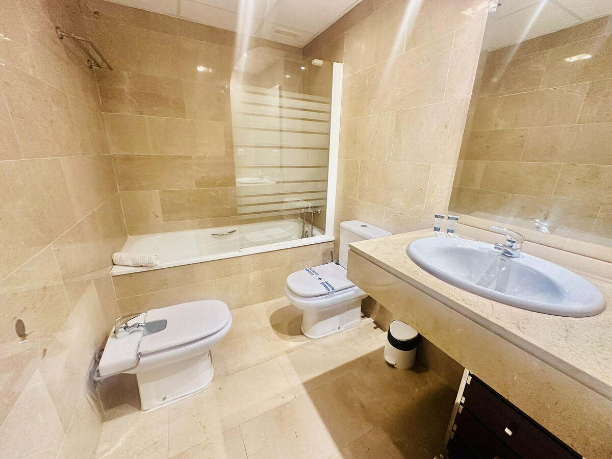 Appartement 10e étage avec vue, piscine et garage à Villajoyosa - Photo 18