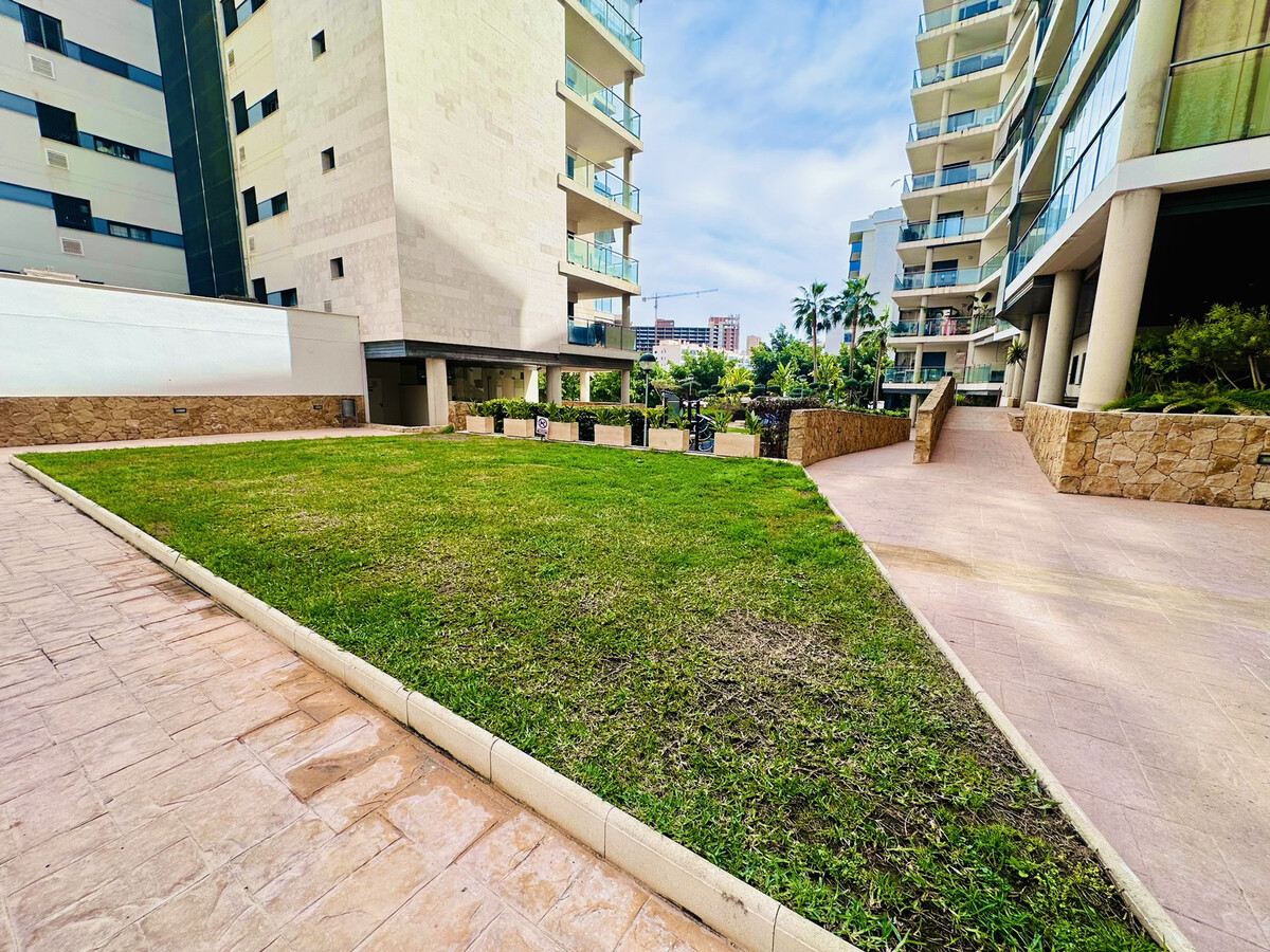 Appartement 10e étage avec vue, piscine et garage à Villajoyosa - Photo 24