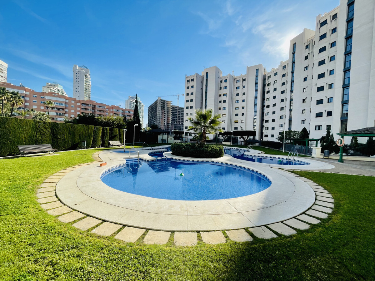 Appartement 4 pers. avec terrasse, piscine et garage à Villajoyosa - Photo 2