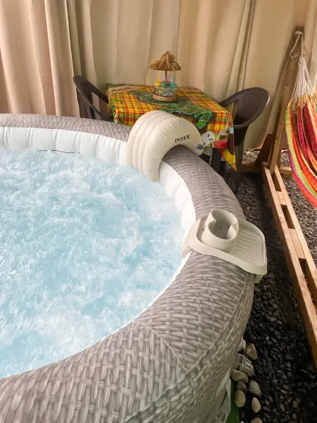 Studio 20 m² avec jacuzzi et terrasse vue montagne à Rivière-Pilote : photo 3