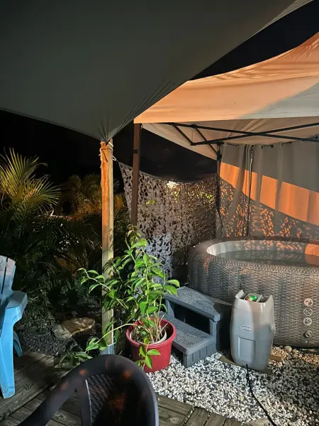 Studio 20 m² avec jacuzzi et terrasse vue montagne à Rivière-Pilote : photo 9