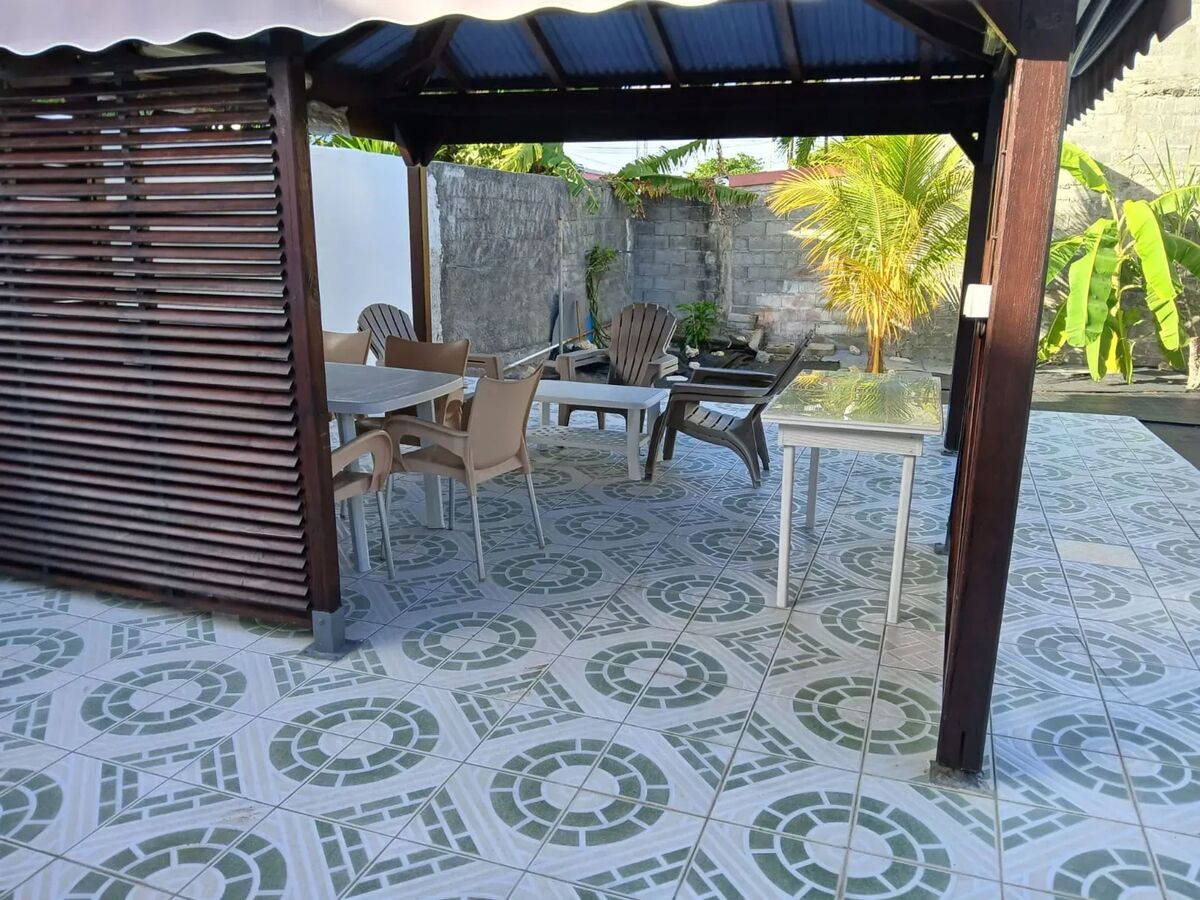 Maison 50 m² Le Moule : jardin clos et terrasse privée - Photo 2