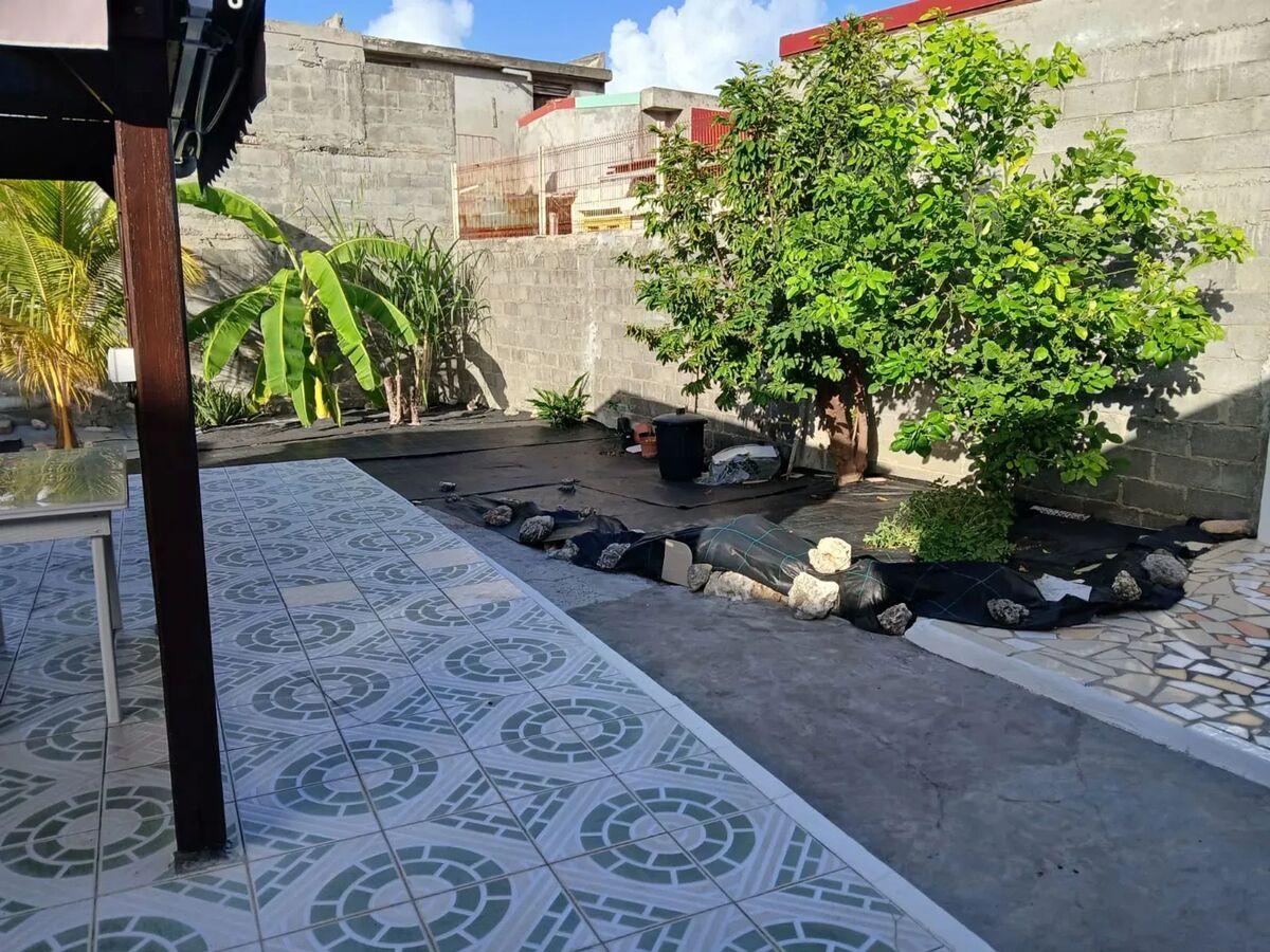Maison 50 m² Le Moule : jardin clos et terrasse privée - Photo 6