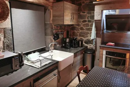 Buron Lou Fenestrou Le Mont Dore 4pers, Gîte familial rustique au Mont-Dore - Photo 1