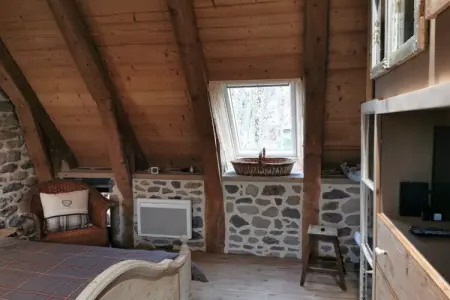 Buron Lou Fenestrou Le Mont Dore 4pers, Gîte familial rustique au Mont-Dore - Photo 10
