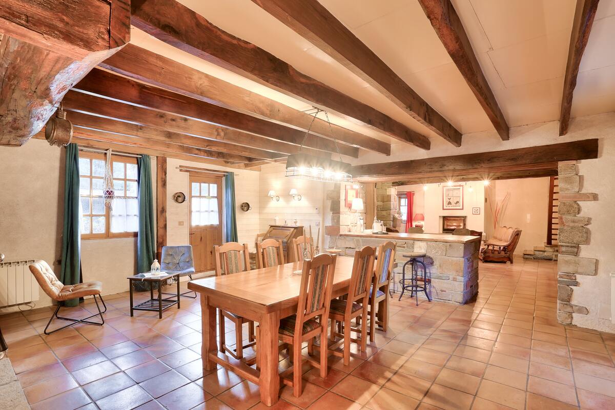 Maison 4 chambres Sainte-Marie, jardin 4000 m² avec GR 39 - Photo 4