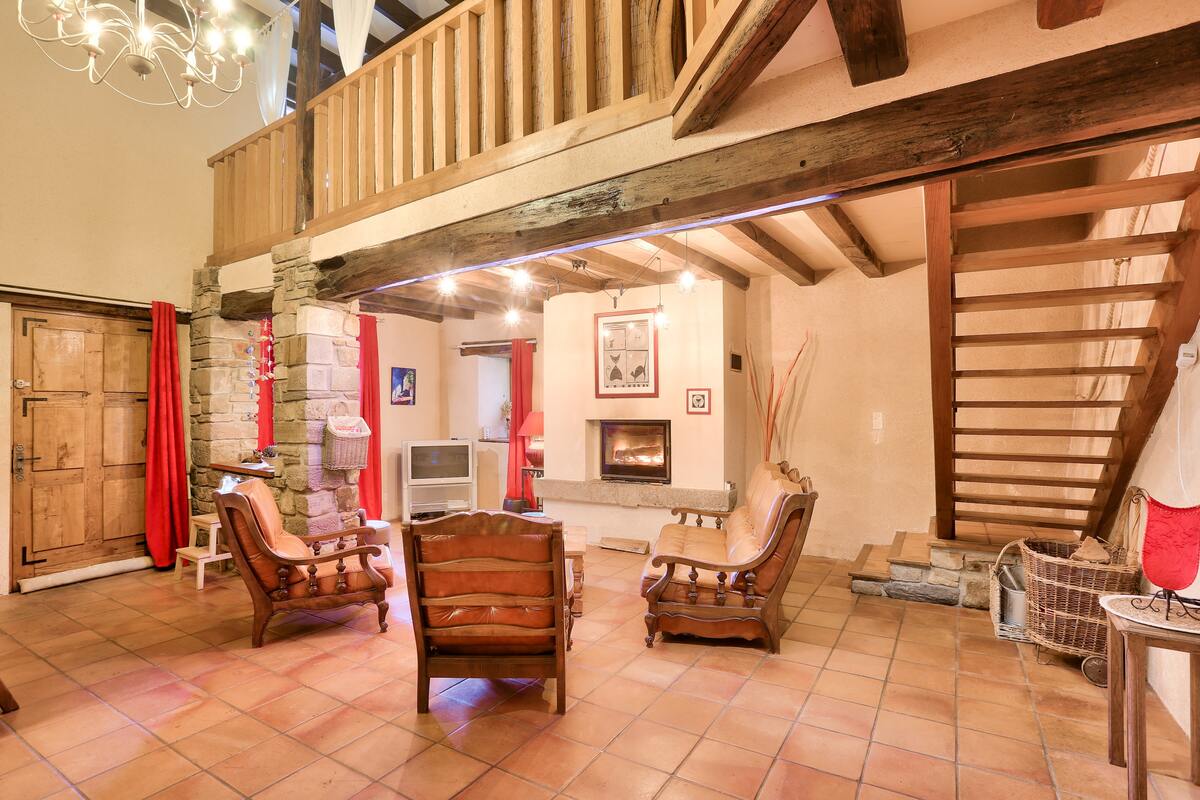 Maison 4 chambres Sainte-Marie, jardin 4000 m² avec GR 39 - Photo 5