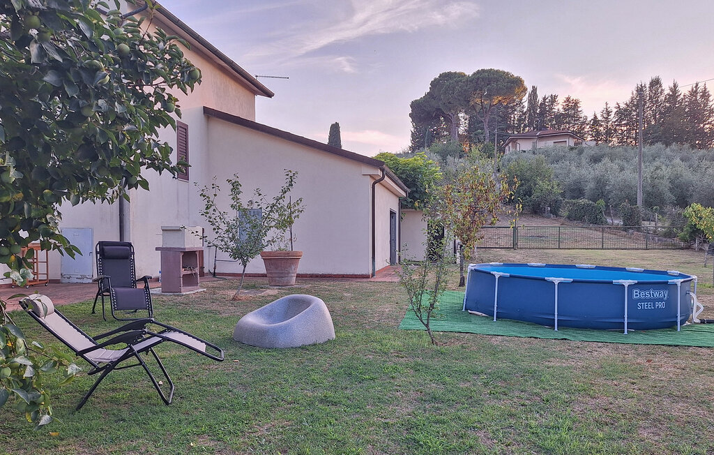 Maison 8 personnes à Lari - Photo 2